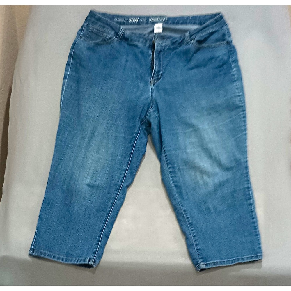 Westport Capri Jeans Women's 20W Classic Fit Medium Wash Blue Stretch 5-Pocket